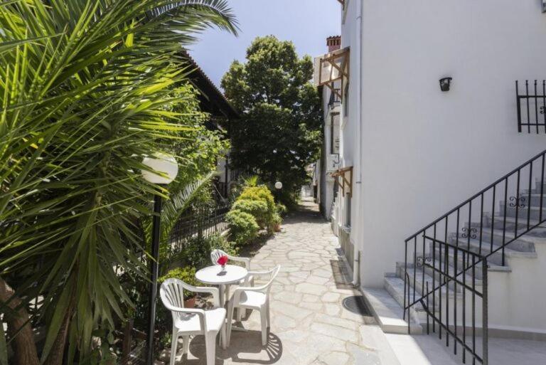 Katerina Apartments Pefkochori Exterior foto